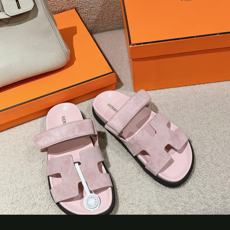 H**mes slippers